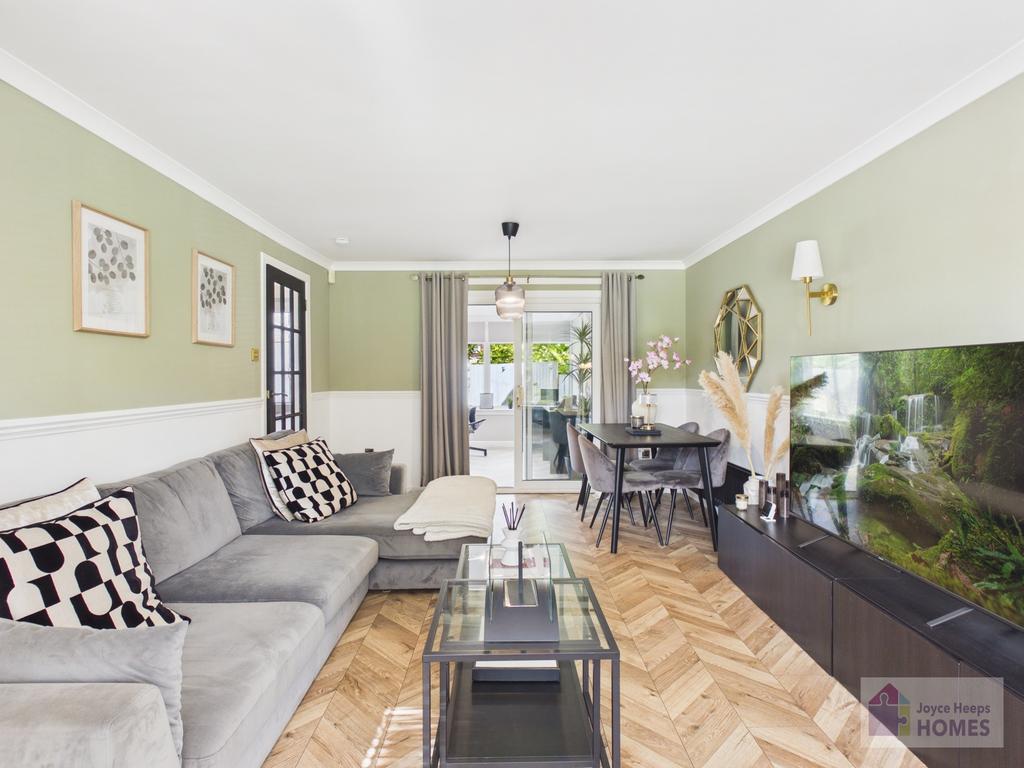 House in Newlandsmuir, East Kilbride, South Lanarkshire - View 3