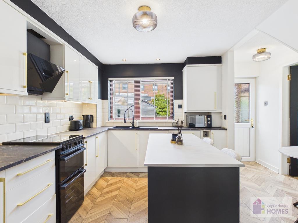 House in Newlandsmuir, East Kilbride, South Lanarkshire - More