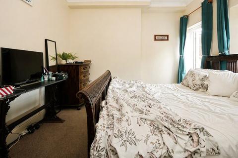 1 bedroom flat for sale, Hanover Crescent, Brighton, East Sussex, BN2