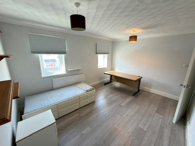 House in Southampton - View 3