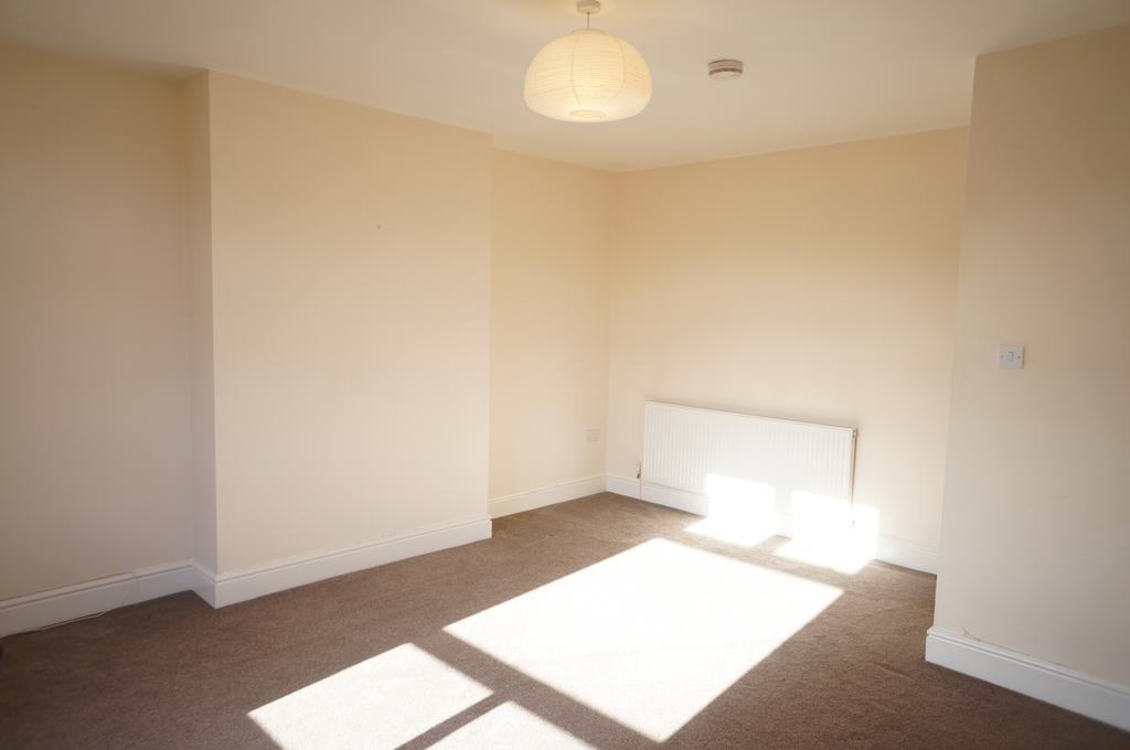 Apartment in Manchester, Parrs Wood, Didsbury - View 2