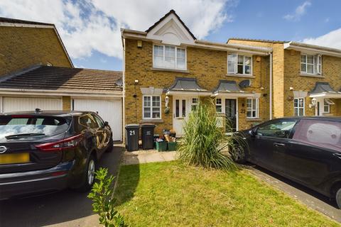 2 bed house for rent in Woldham Road, Bromley, Kent, BR2