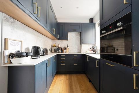 undefined, High Street, Esher, Surrey, KT10