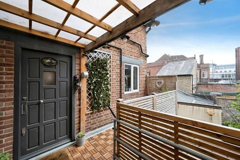 undefined, High Street, Esher, Surrey, KT10