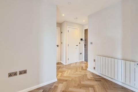 1 bedroom flat for sale, High Street, Billericay, Essex, CM12