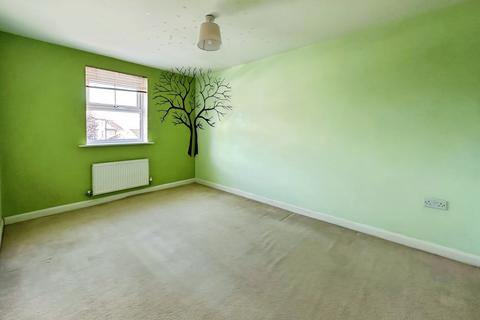 2 bedroom flat for sale, 14 Stourhead Road, Bilton, Rugby, Warwickshire CV22 7BF
