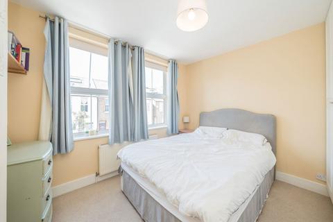 undefined, Norcutt Road, Twickenham TW2
