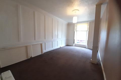 1 bedroom apartment to rent, High Street, Gravesend DA11