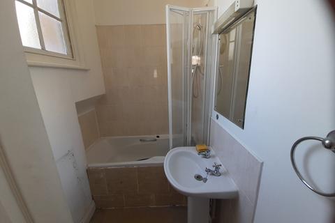 1 bedroom apartment to rent, High Street, Gravesend DA11