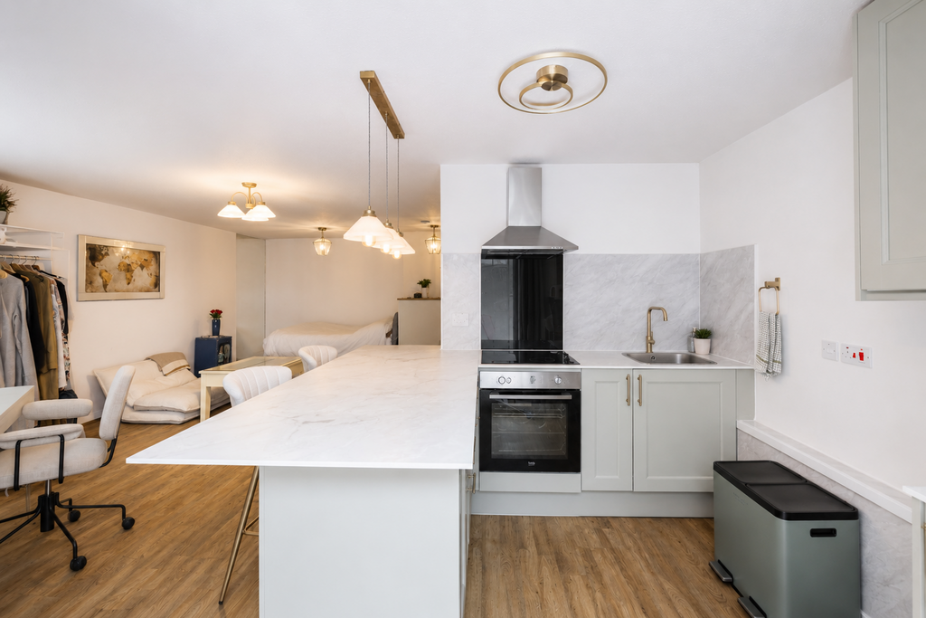 Apartment in London - View 2