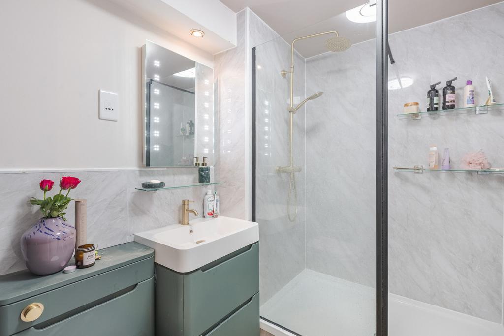 Apartment in London - View 4