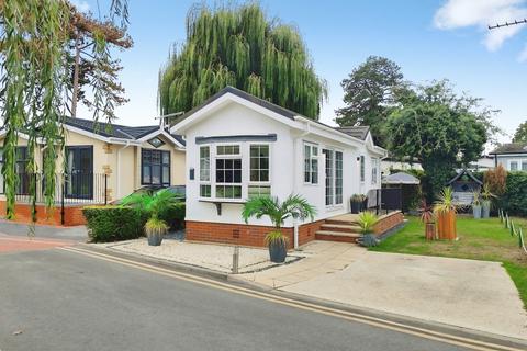 1 bedroom park home for sale, Willows Riverside Park, Windsor