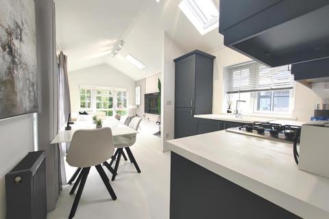 1 bedroom park home for sale, Willows Riverside Park, Windsor