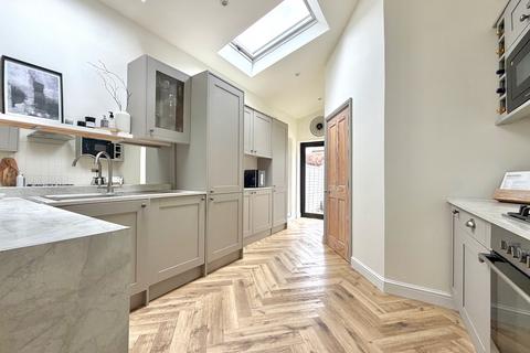 2 bedroom end of terrace house for sale, Cecil Street, Watford, WD24