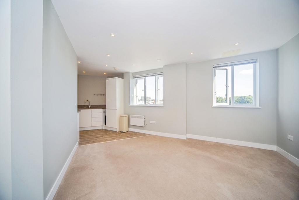 Apartment in Hampshire - View 3