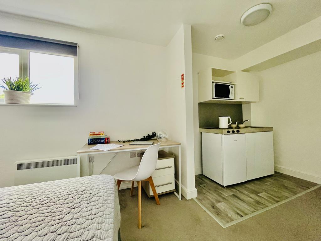 Apartment in Southampton - View 2