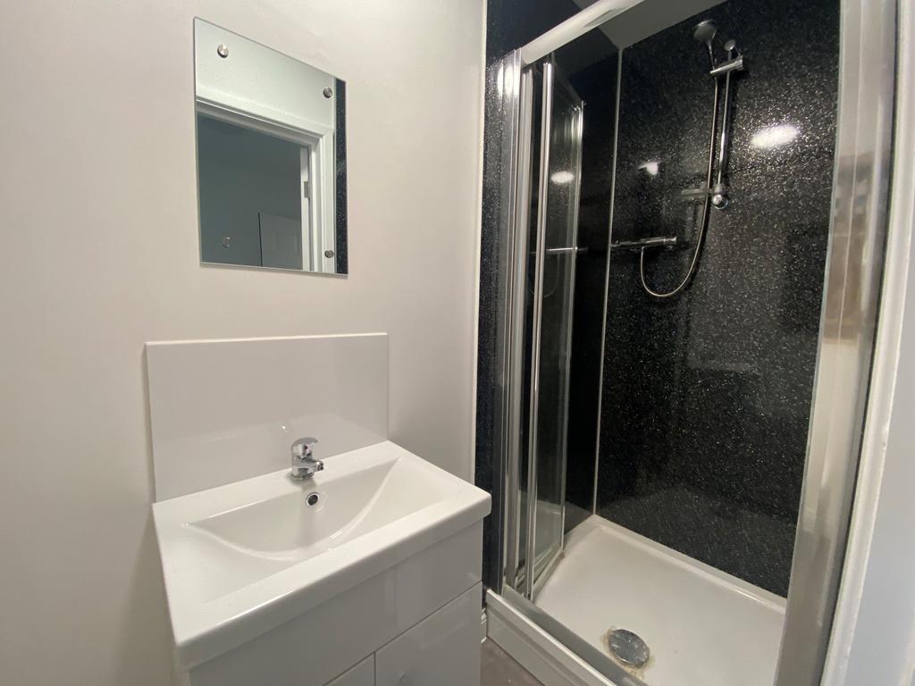 Apartment in Southampton - View 4