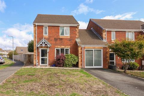 3 bedroom semi-detached house for sale, Glenfields Road, Haverfordwest
