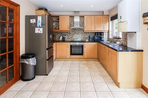 3 bedroom semi-detached house for sale, Glenfields Road, Haverfordwest