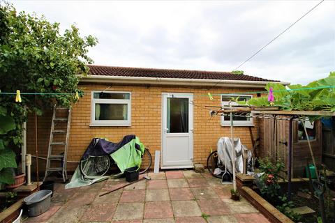 1 bedroom apartment to rent, Cheltenham Road, London E10