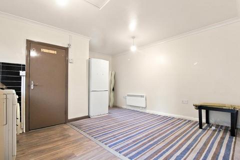 1 bedroom apartment to rent, Cheltenham Road, London E10