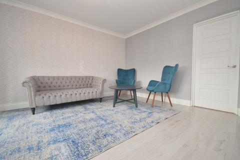 1 bedroom flat to rent, Wincanton Gardens, Ilford, IG6 2BP