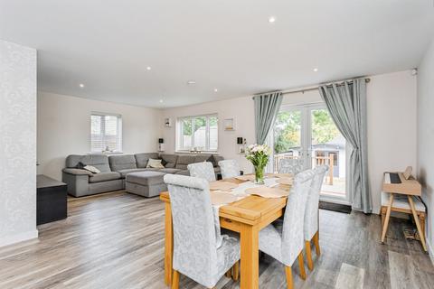 4 bedroom detached house for sale, Walnut Close, Burgess Hill