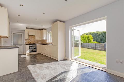 3 bedroom semi-detached house to rent, Pinfold Road, Tideswell, Buxton