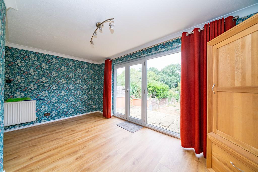 House in Luton - More