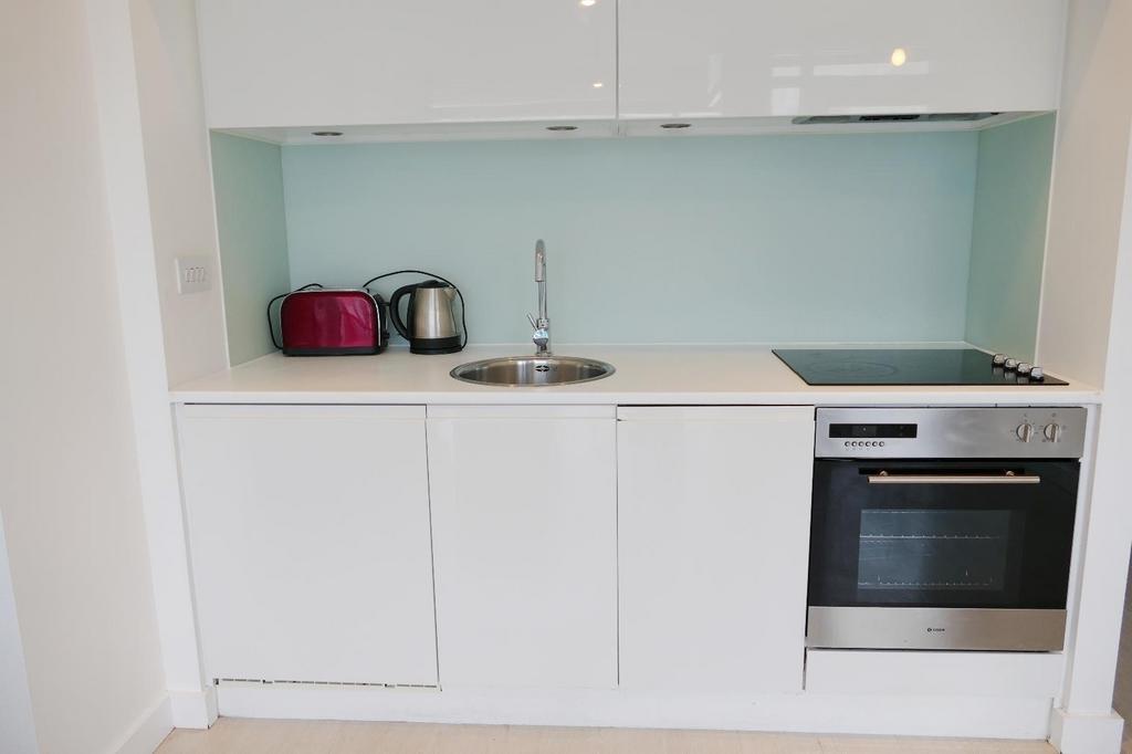 Apartment in Leeds - View 4