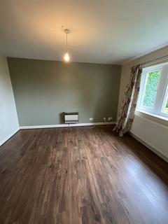 4 bedroom detached house to rent, Wakefield Road, Lepton, Huddersfield