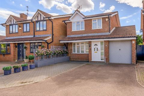 3 bedroom detached house for sale, Court Drive, Kettering