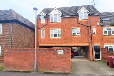 2 bedroom apartment to rent, Grayling Court, De Montfort Road, Reading