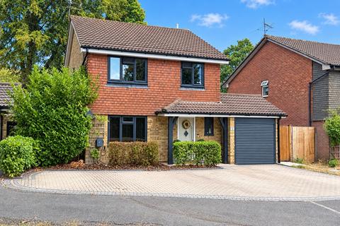 4 bedroom detached house for sale, Nightingale Close, Farnborough, Hampshire, GU14