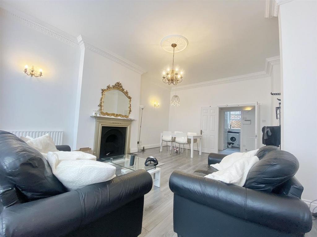 Apartment in London - View 2
