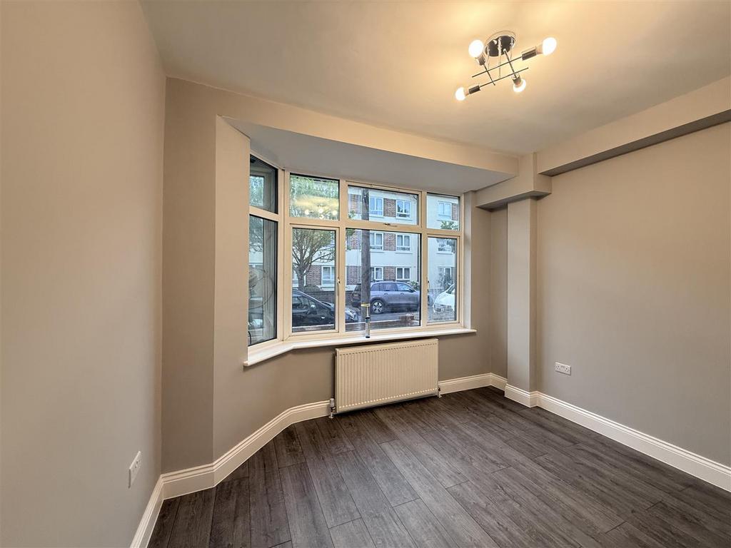 Apartment in London - View 2