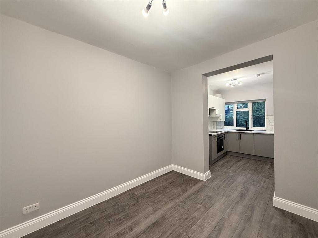 Apartment in London - View 3