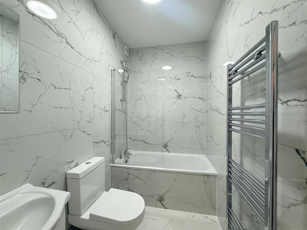 Apartment in London - More