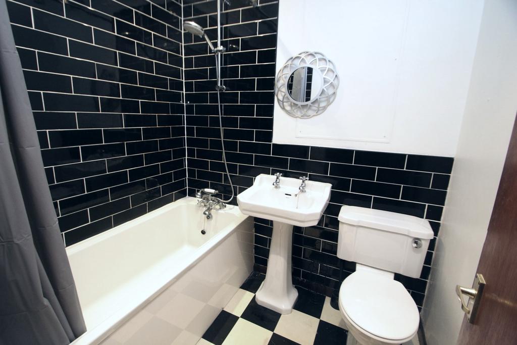 Apartment in Glasgow - More