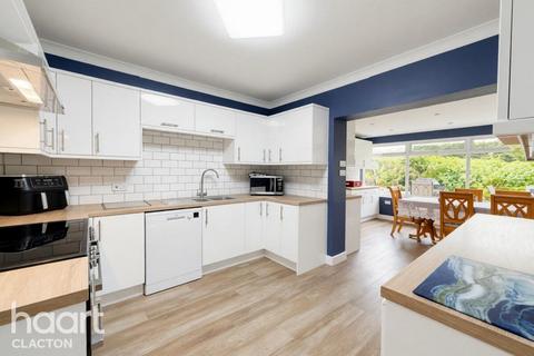 5 bedroom detached house for sale, London Road, Clacton-On-Sea