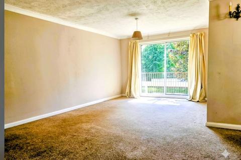 2 bedroom apartment for sale, Pine Tree Lodge, 7 Durham Avenue, Bromley, Kent, BR2