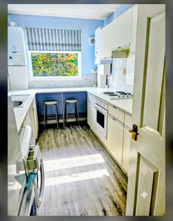 2 bedroom apartment for sale, Pine Tree Lodge, 7 Durham Avenue, Bromley, Kent, BR2