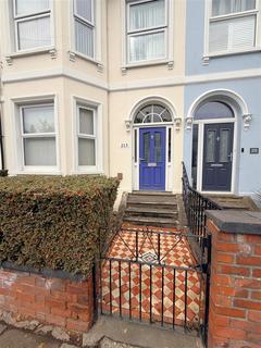 4 bedroom semi-detached house for sale, Gloucester road,