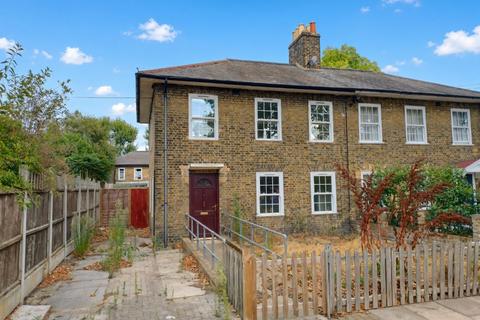 24 Macquarie Way, Isle of Dogs, London, E14 3AU