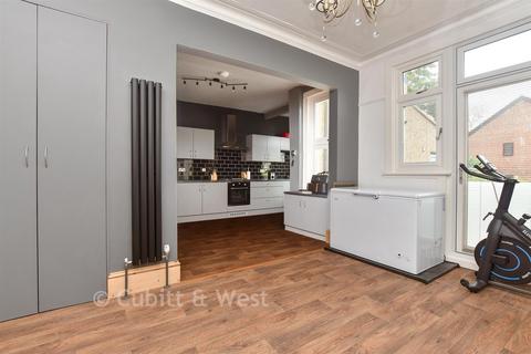 6 bedroom terraced house for sale, Clarendon Road, Wallington SM6