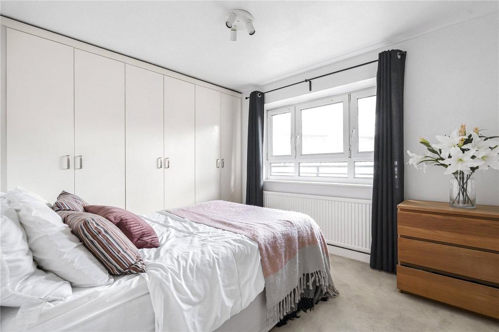 Apartment in London - View 5
