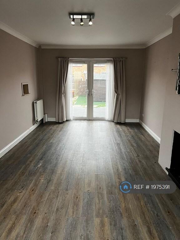 House in West Drayton - View 3