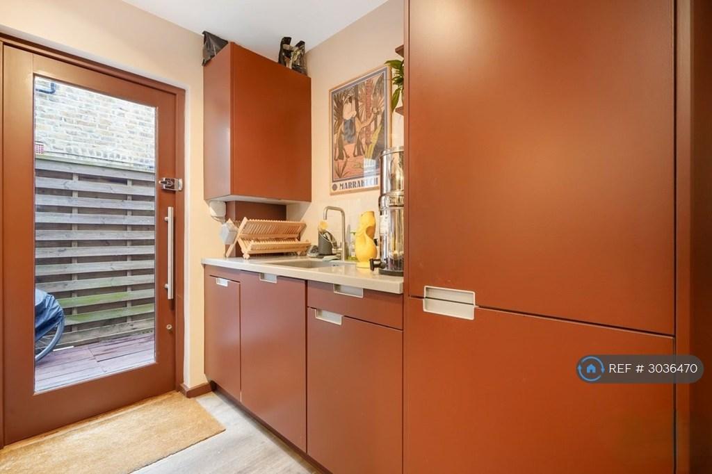 Apartment in London - View 5