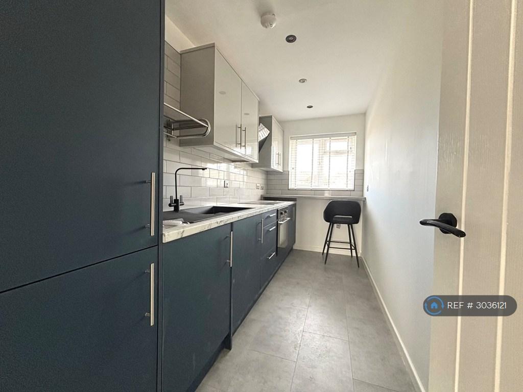 Apartment in Leeds - View 3