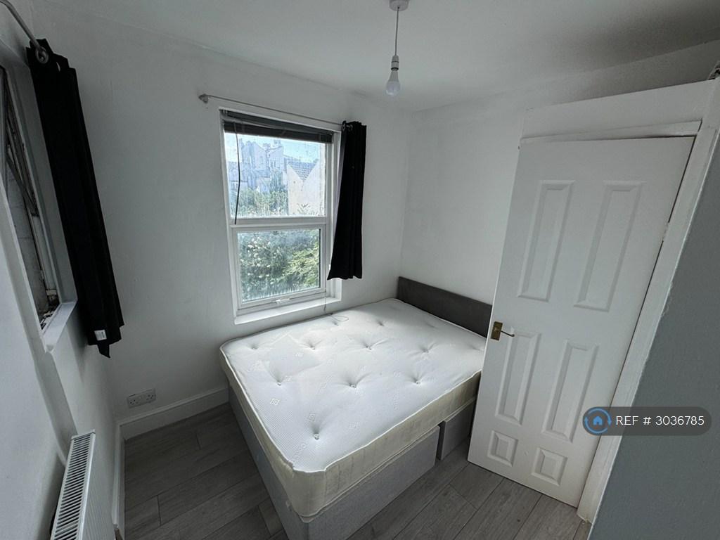 Apartment in Brighton - More